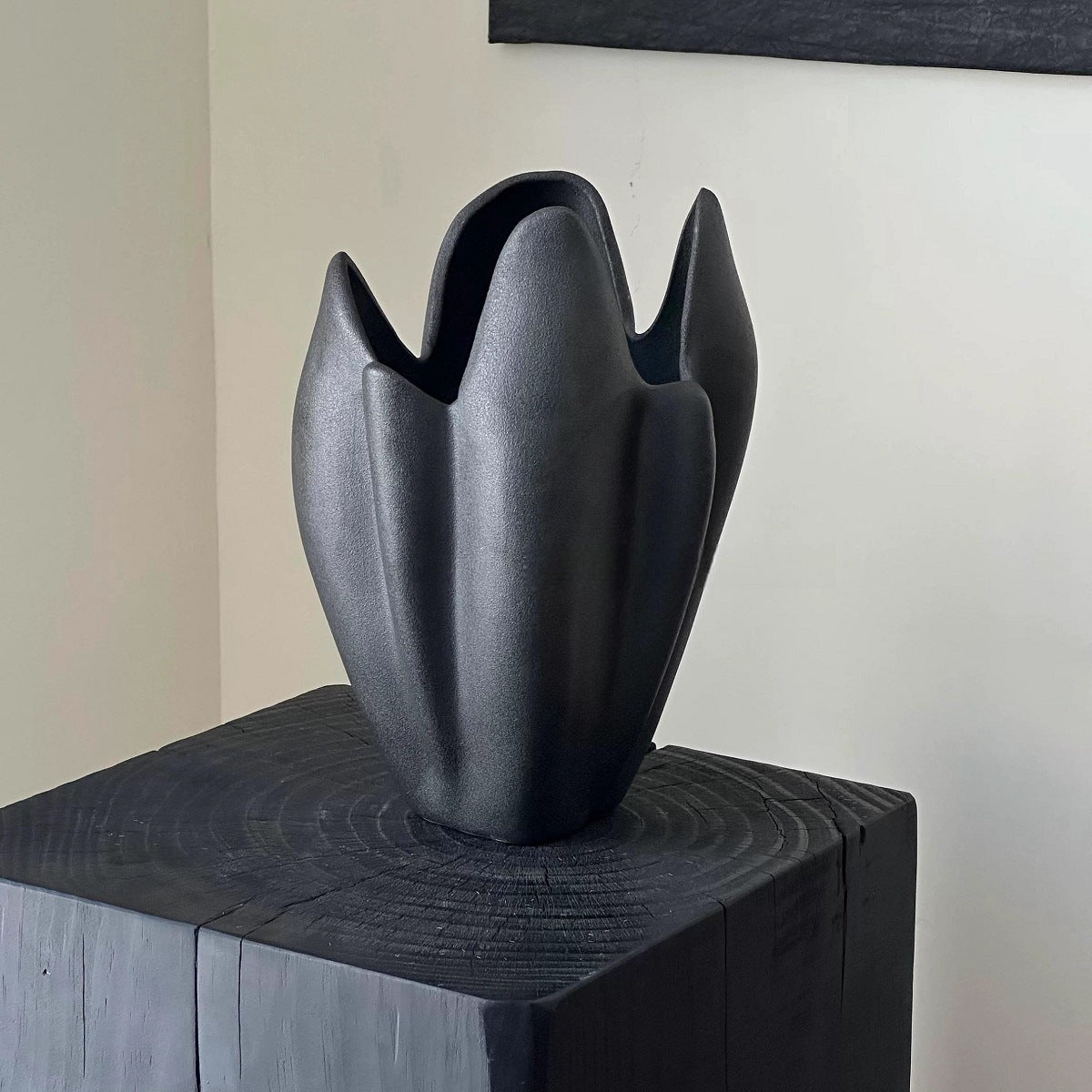 Fanmu Ceramic Flower Vase Sculptural