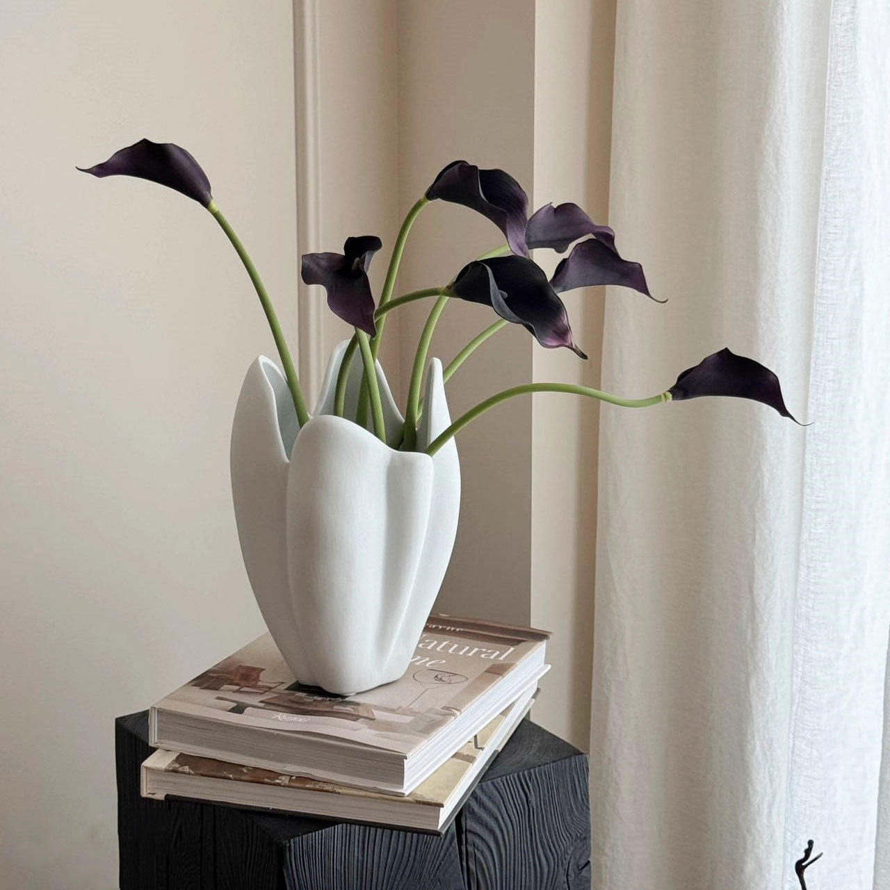 Fanmu Ceramic Flower Vase Sculptural